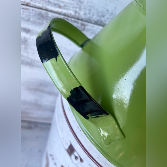 *Harvest Metal Milk Can Green - Picture 7 of 11